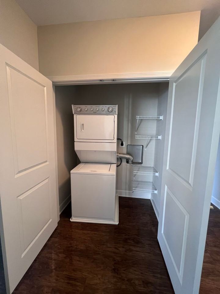 7 N Main St - Photo 3 of 33