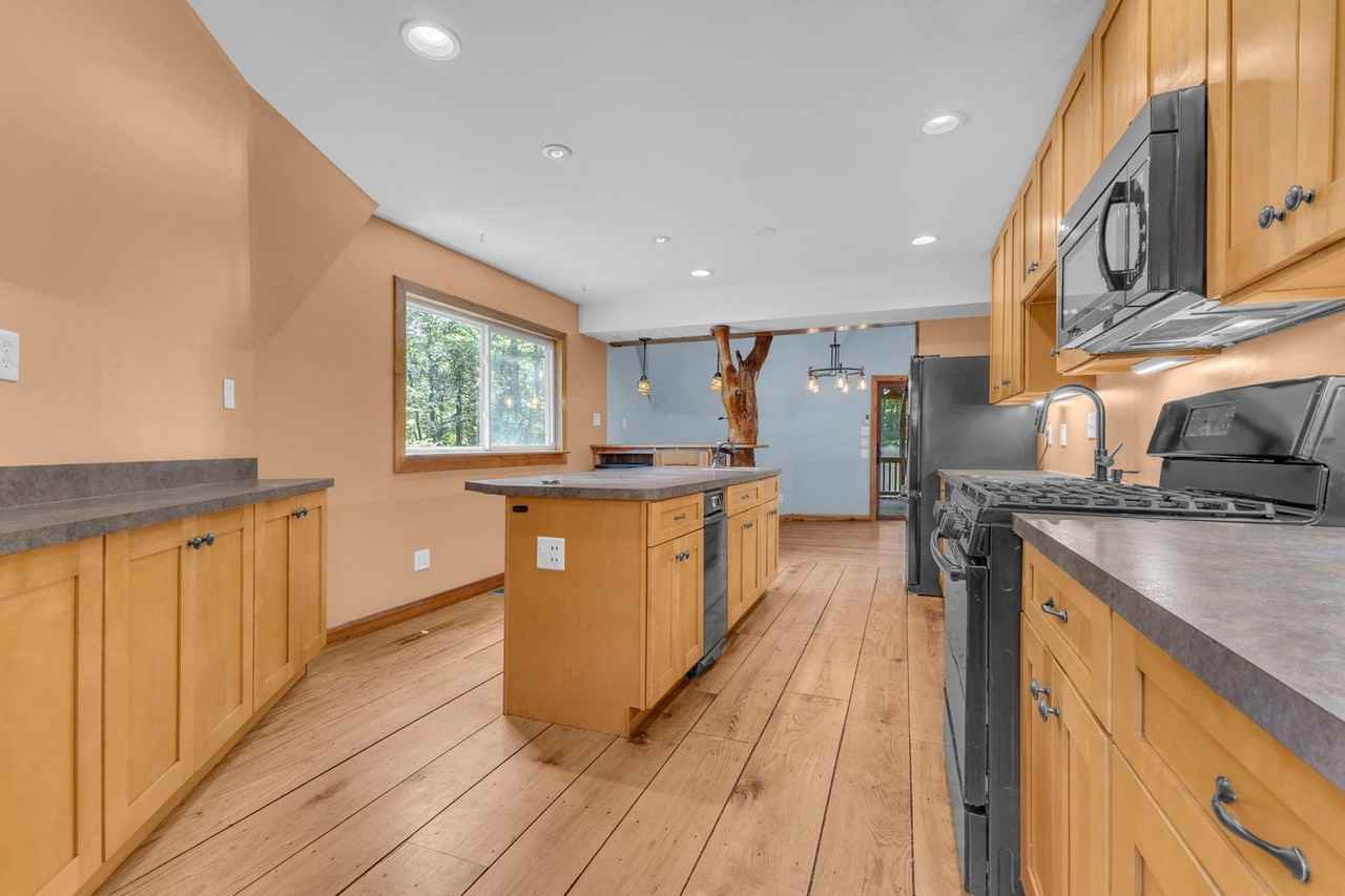 6500 Colchester Rd - Photo 3 of 37