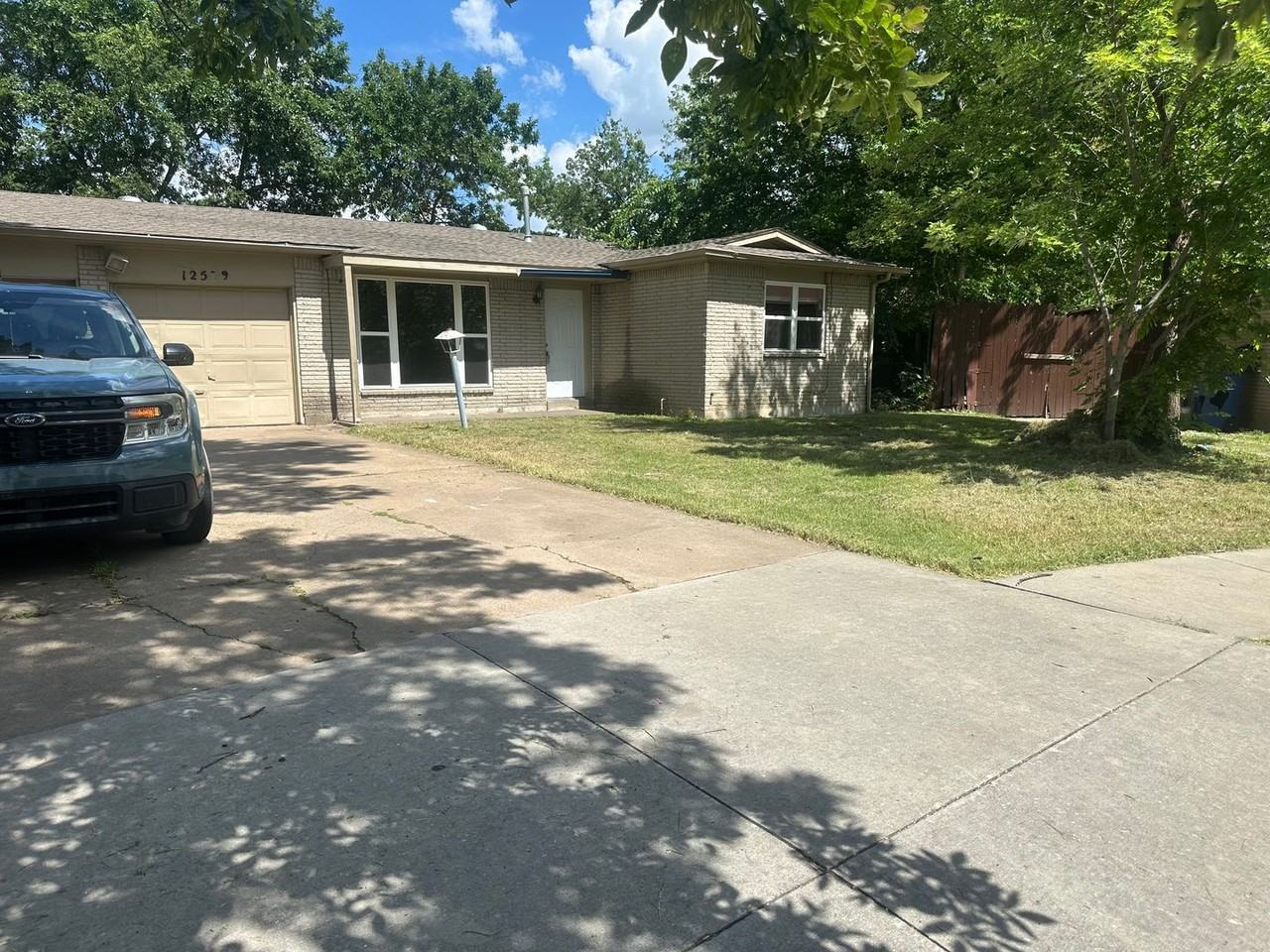 12539 E 20th Pl - Photo 2 of 18