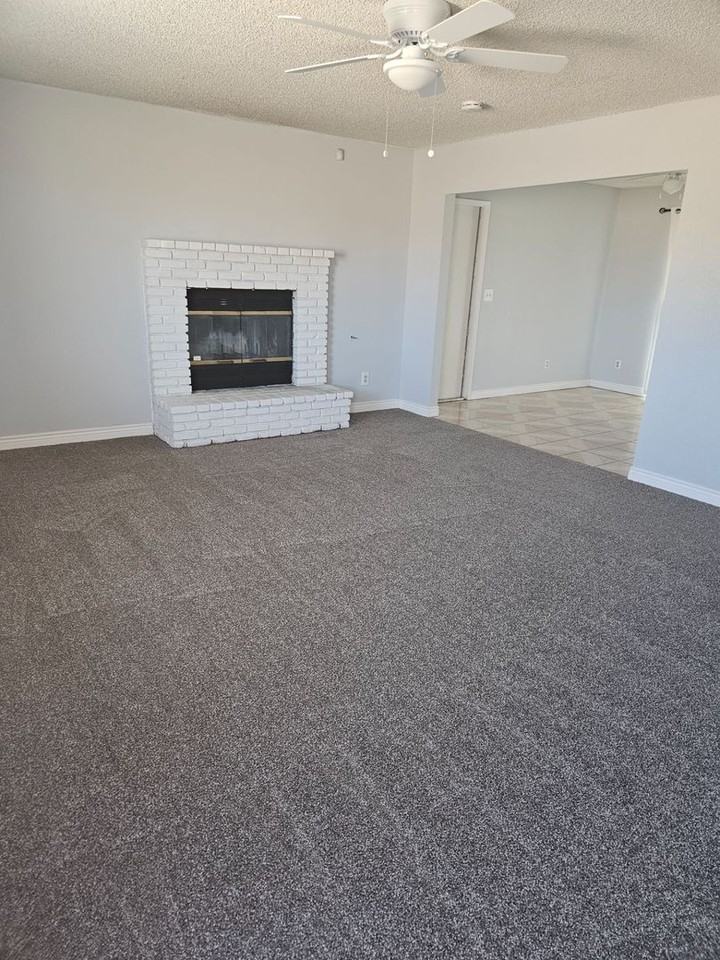 18615 Willow St - Photo 2 of 13