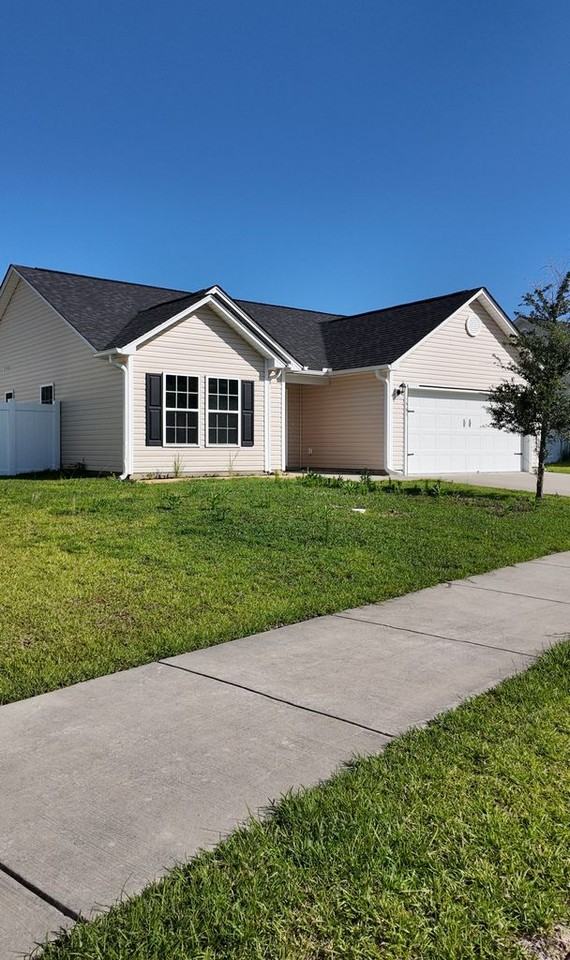 1561 Heirloom Dr - Photo 2 of 50