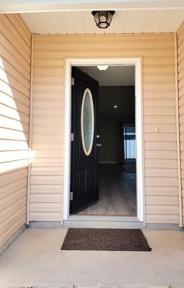 1561 Heirloom Dr - Photo 3 of 50