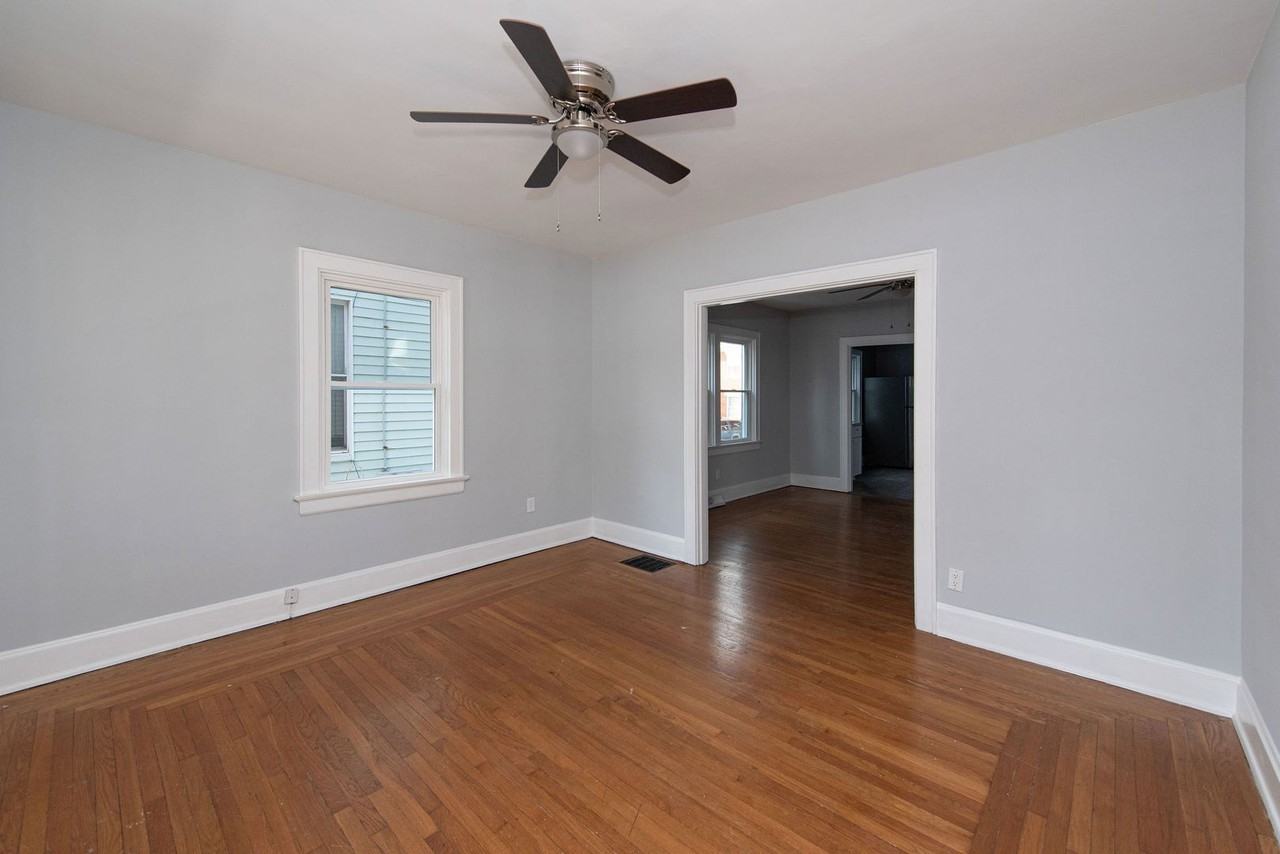 4507 Ashland Ave - Photo 6 of 35