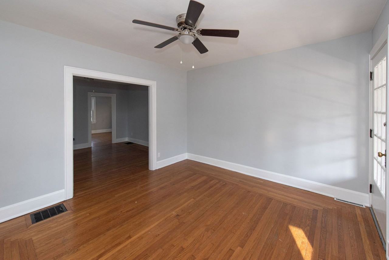 4507 Ashland Ave - Photo 7 of 35