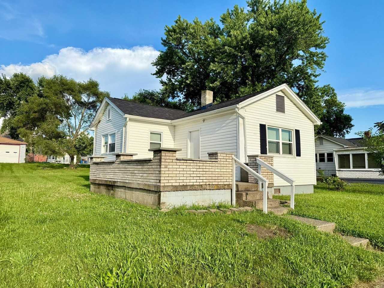 1211 Lind St - Photo 3 of 19