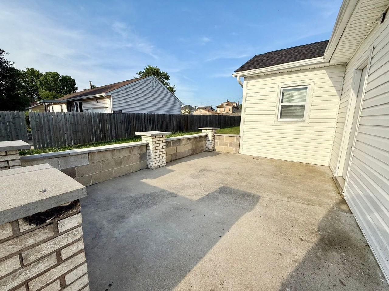 1211 Lind St - Photo 4 of 19