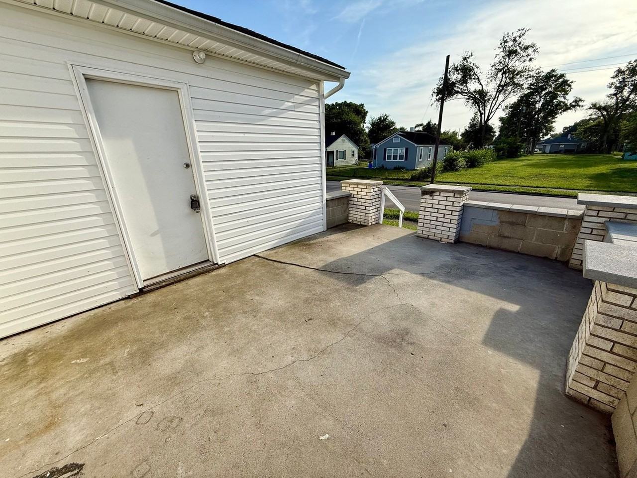 1211 Lind St - Photo 5 of 19