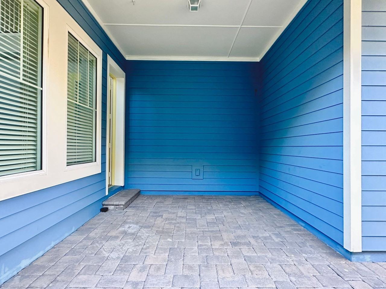 8851 Laureate Blvd - Photo 3 of 32