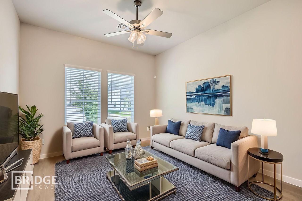 1000 Hudson Way - Photo 4 of 20