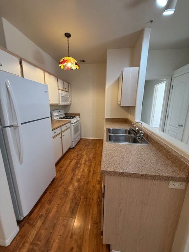 950 E Mingus Ave #311 - Photo 5 of 15