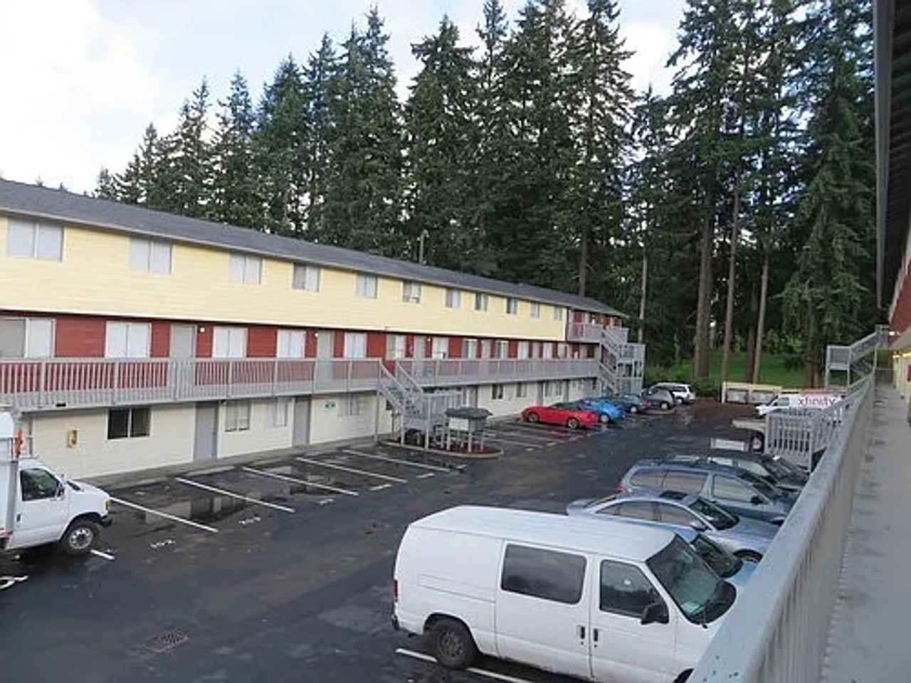 Highway Place | Affordable Comfort Near Boeing & Evergreen Way - Photo 5 of 13