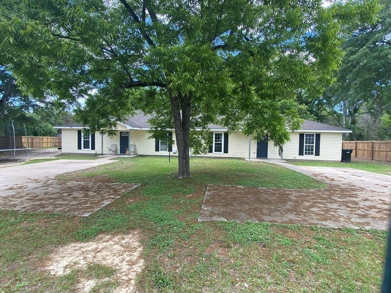 1741 Elvan Ave - Photo 3 of 17
