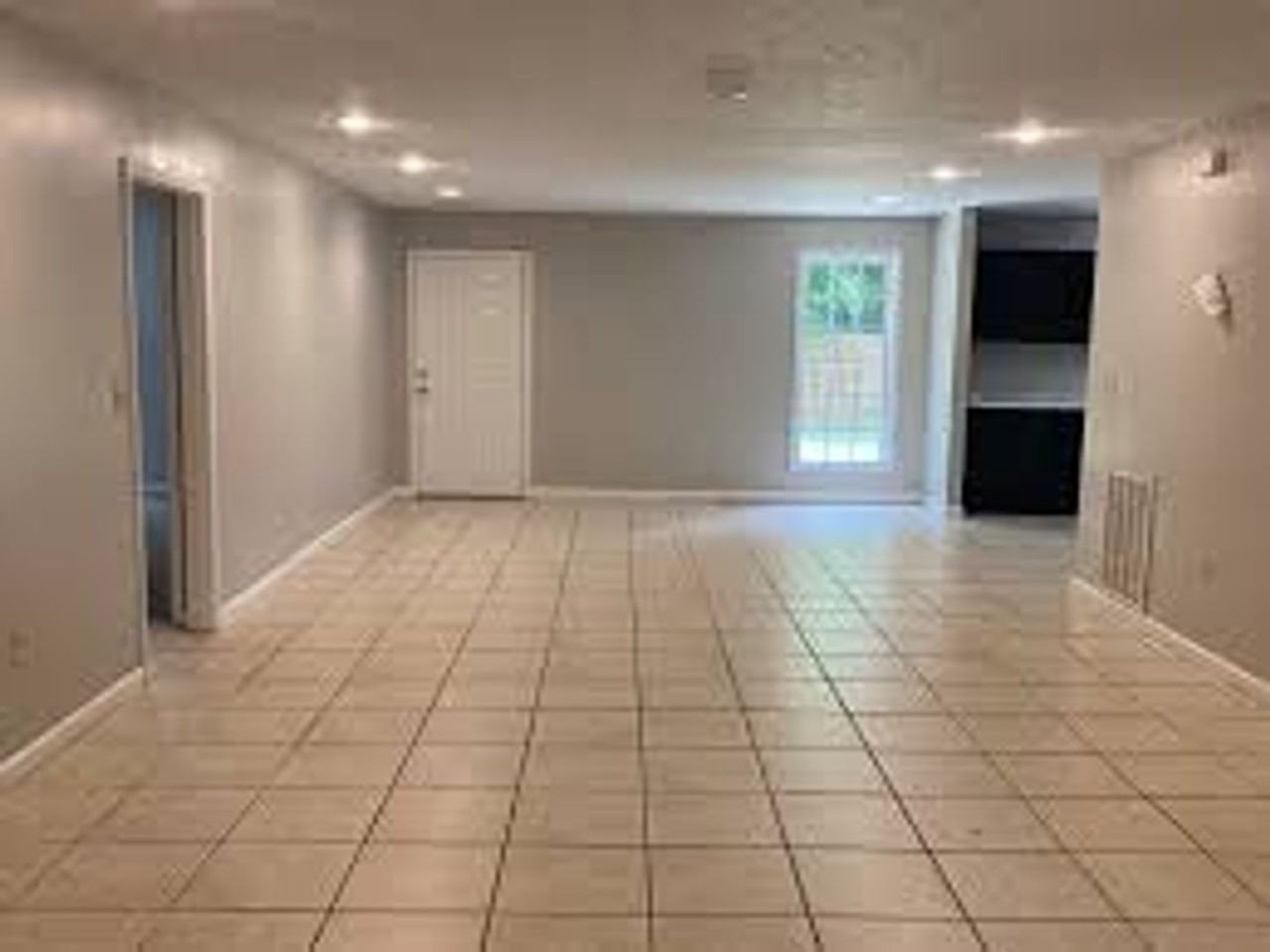 1741 Elvan Ave - Photo 7 of 17