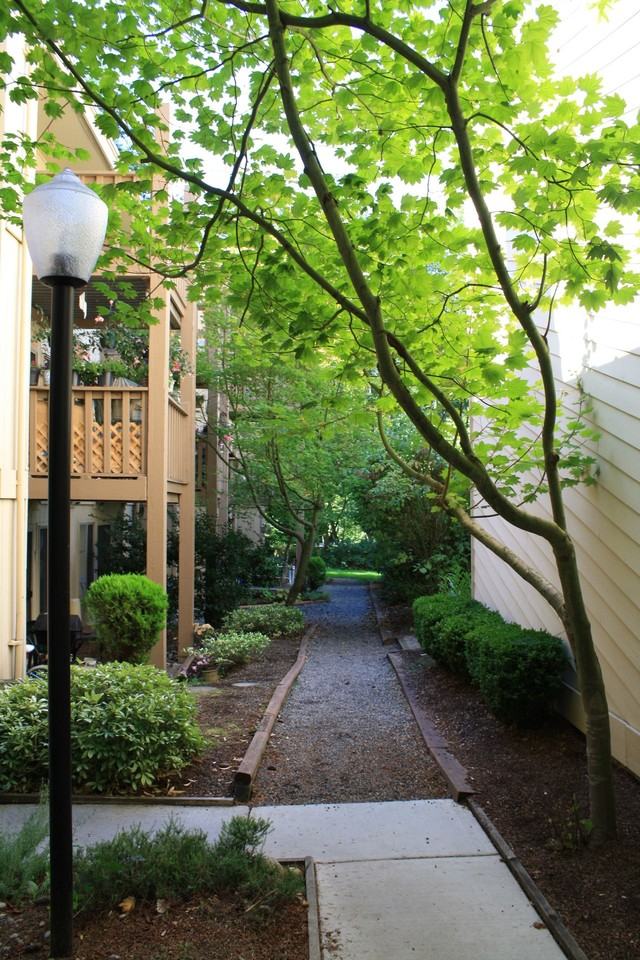 Willow Creek Apartments - Photo 3 of 5