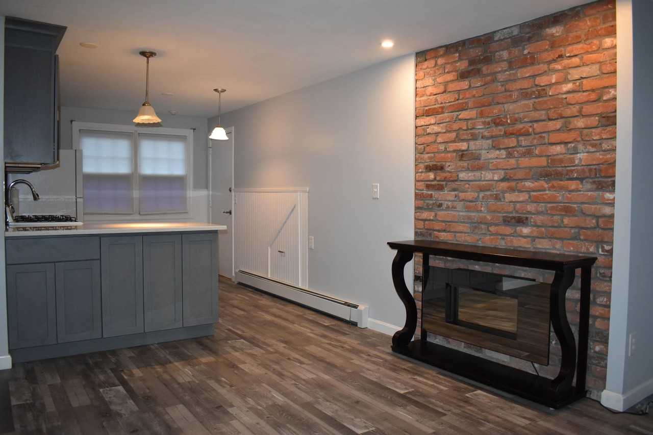 180 C3, 180 Tyngsboro Road - Photo 2 of 26