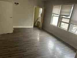 featured image of 2421 S 5th Pl