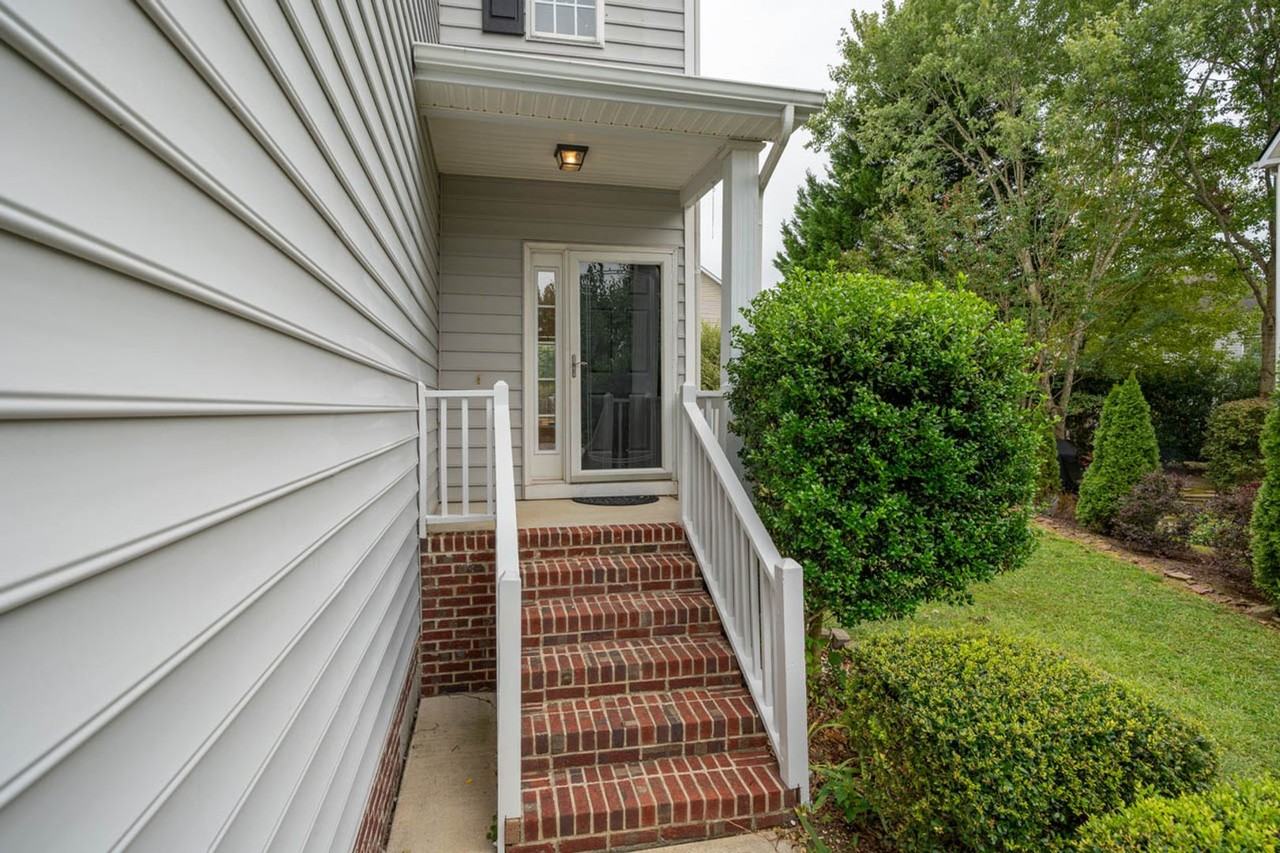4705 Delta Vision Ct - Photo 3 of 34