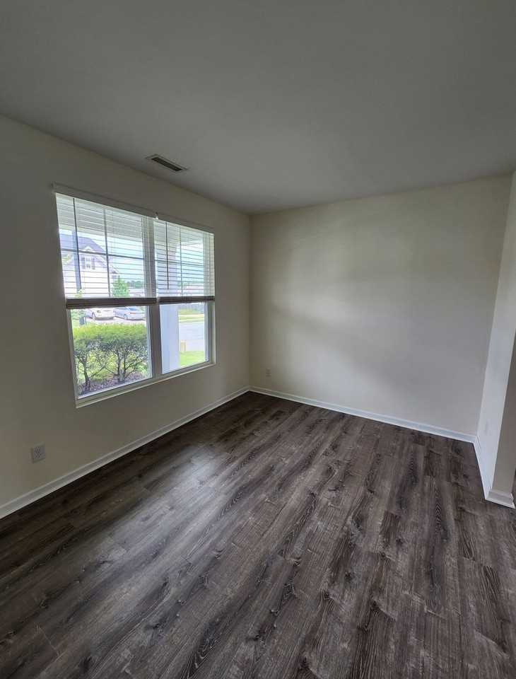 1205 Willowcrest Rd - Photo 2 of 23