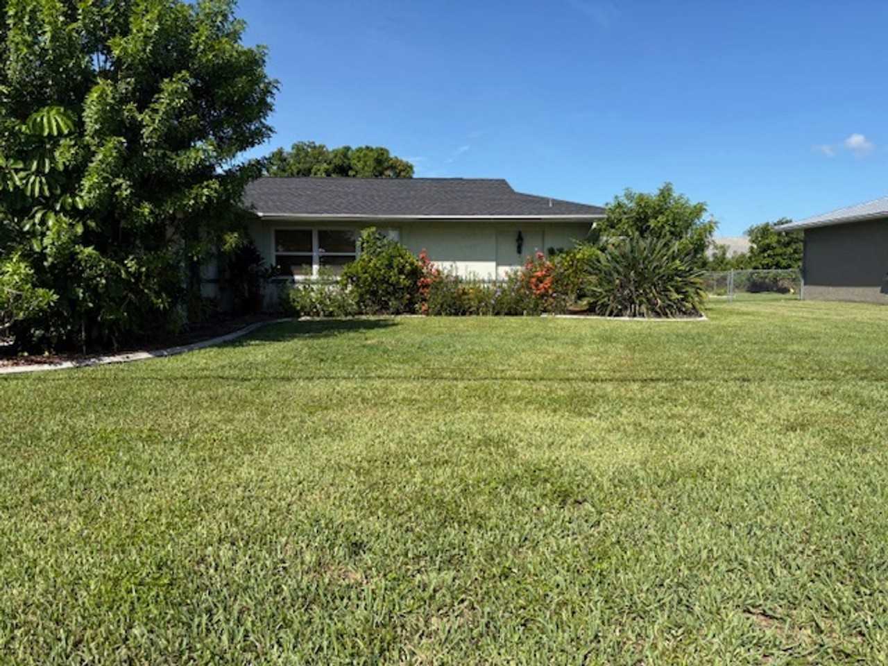 3720 Country Club Boulevard - Photo 3 of 24