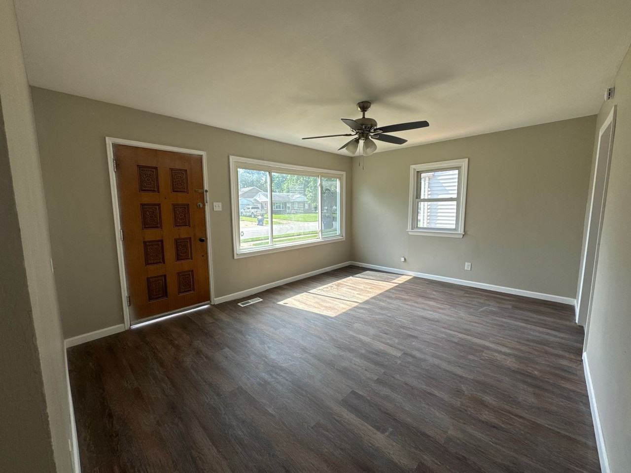 4413 Ashby Rd - Photo 2 of 17