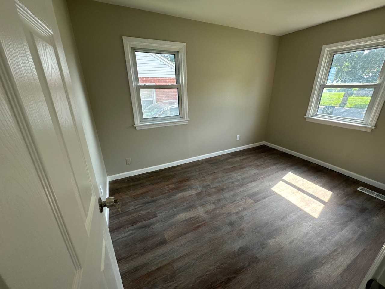 4413 Ashby Rd - Photo 7 of 17