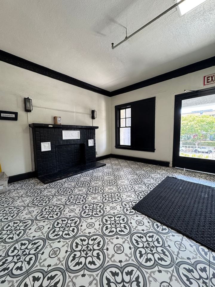 447 S. Rampart Blvd - Photo 2 of 4