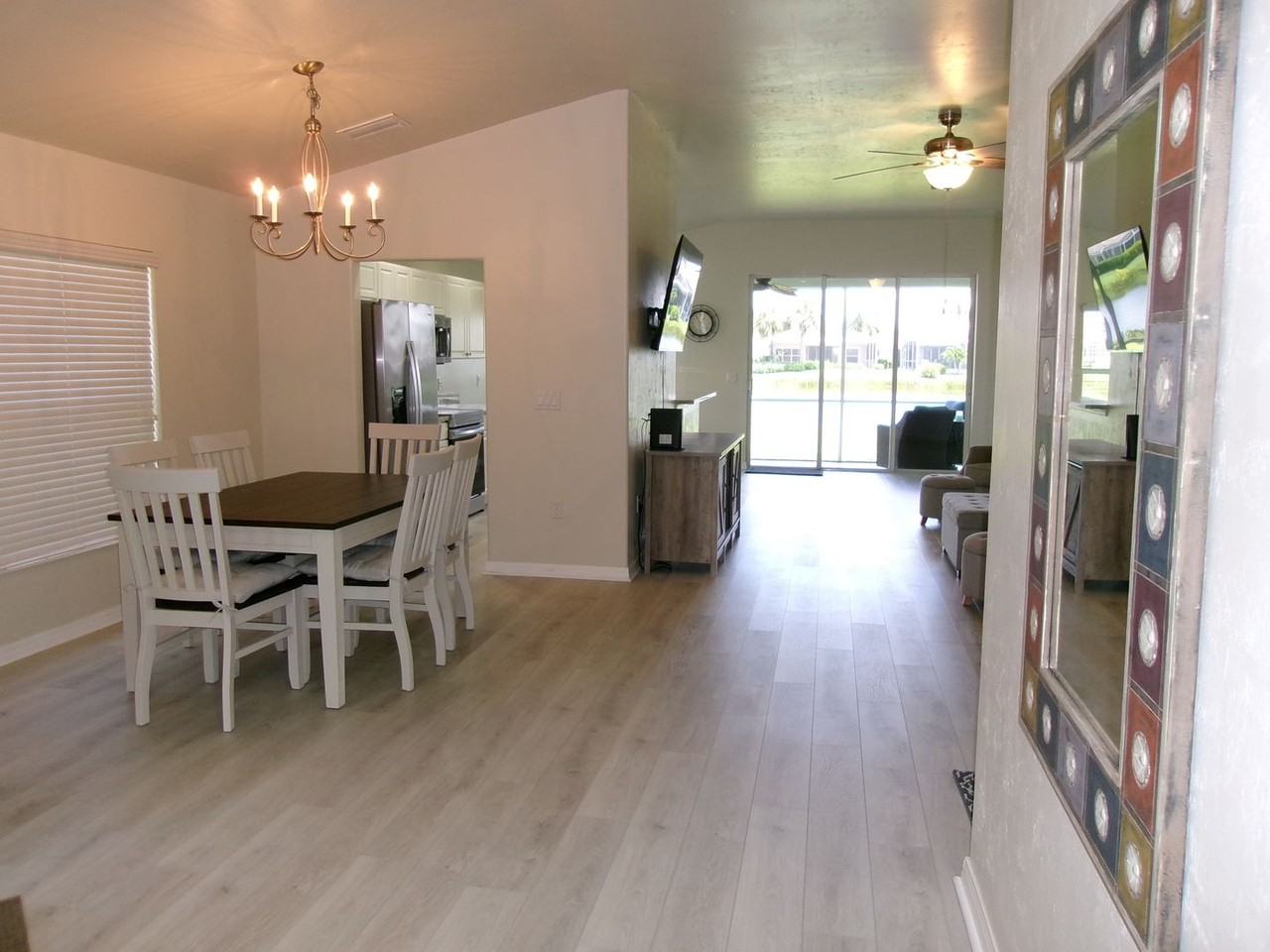 2483 Greendale Pl - Photo 4 of 17