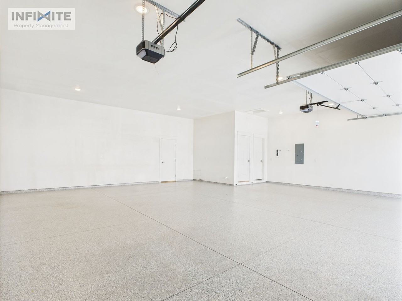 1611 Wyatt Earp Ct - Photo 2 of 34