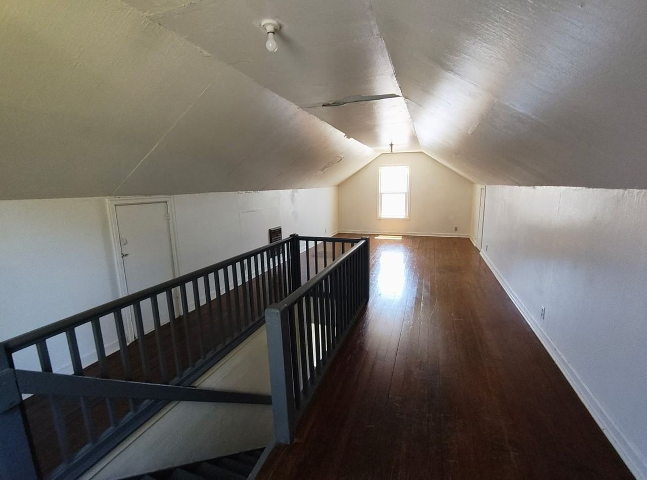 330 Goodyear St - Photo 5 of 24