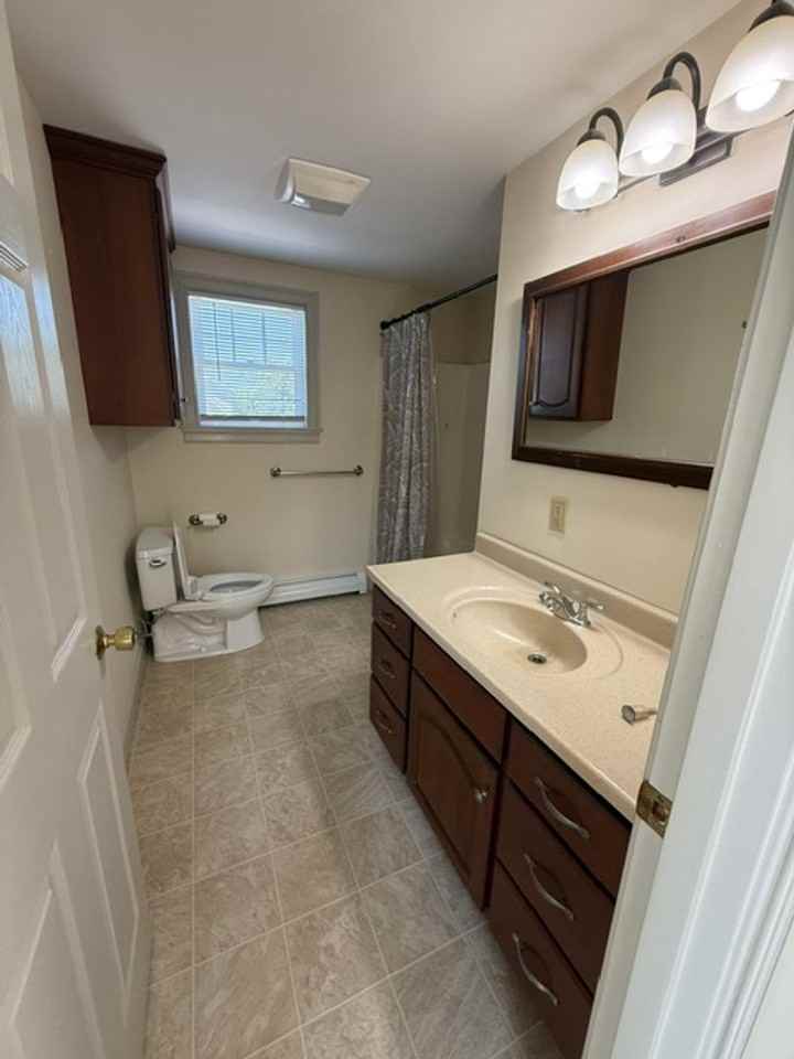 121 Depot St #5 - Photo 3 of 6