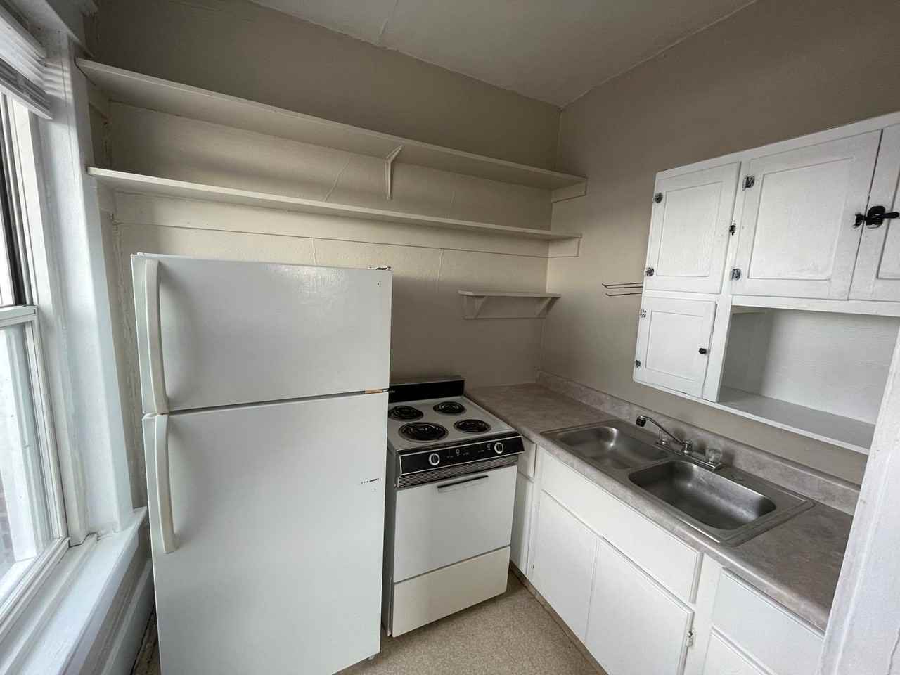 202 202 E Jefferson - 202 E Jefferson St #411 - Photo 3 of 6