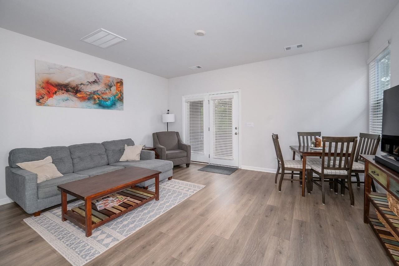 178 Cecil Rd - Photo 5 of 26
