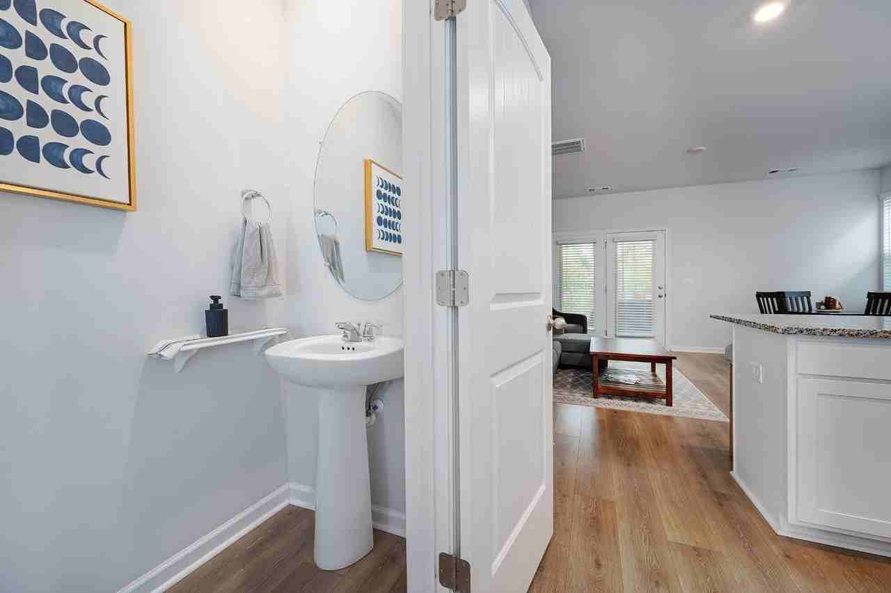 178 Cecil Rd - Photo 6 of 26