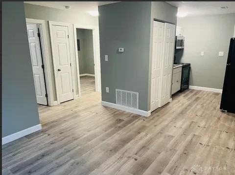 3936 Lori Sue Ave #F - Photo 3 of 7