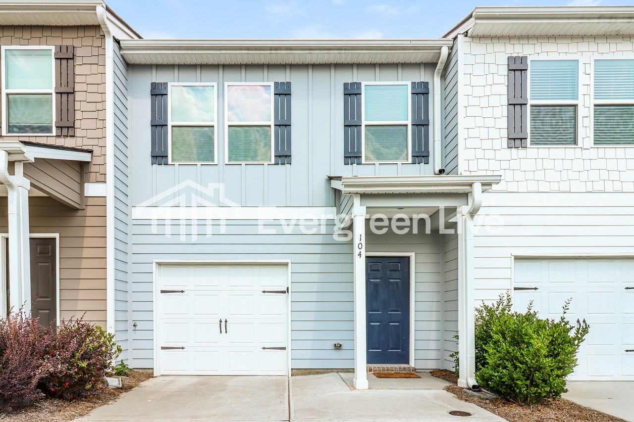 104 Village Green Dr Nw - Photo 2 of 15