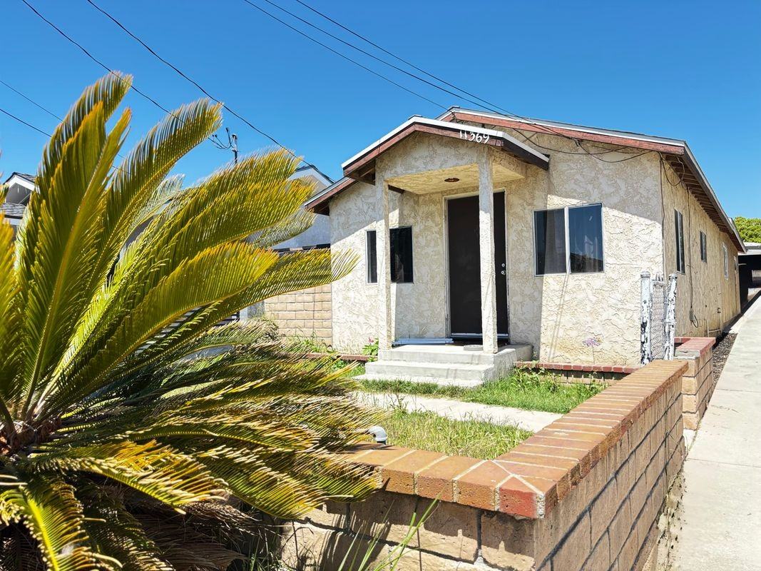 11369 Aster St - Photo 2 of 20