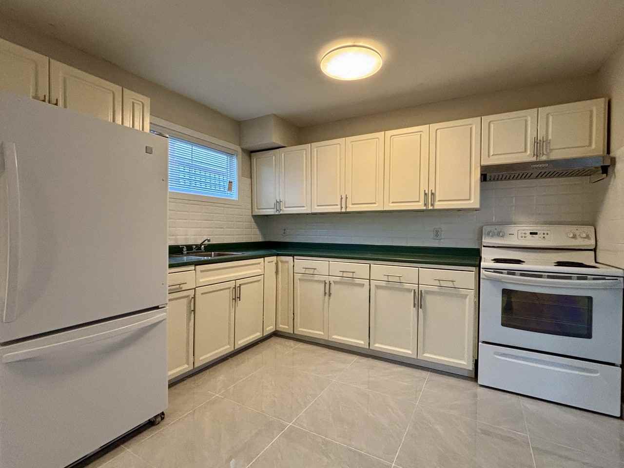 1847 Prairie Avenue - Photo 3 of 12