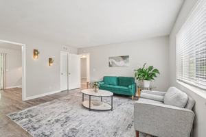 featured image of 1076 S Main St Ne