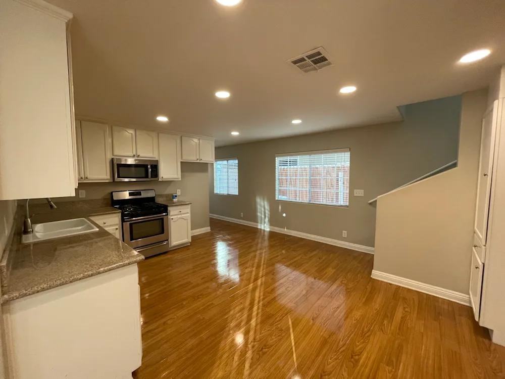 428 Cerritos Ave #NA - Photo 2 of 9