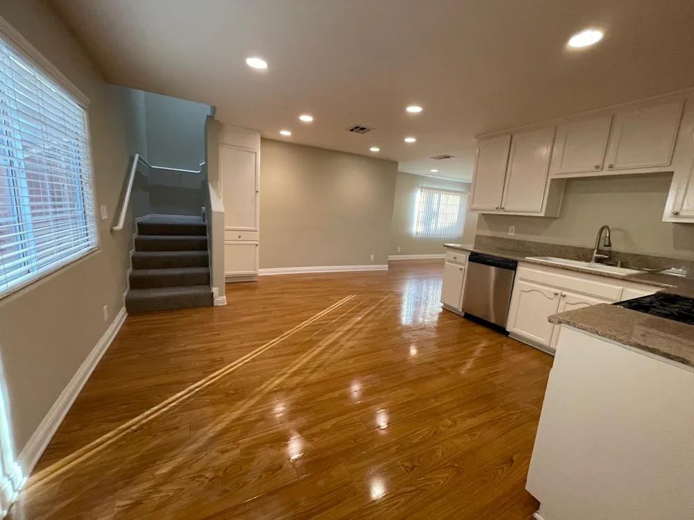 428 Cerritos Ave #NA - Photo 3 of 9