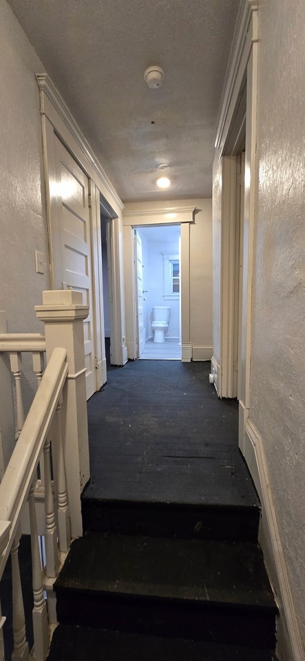 1437 S Linden Ave #NA - Photo 3 of 12