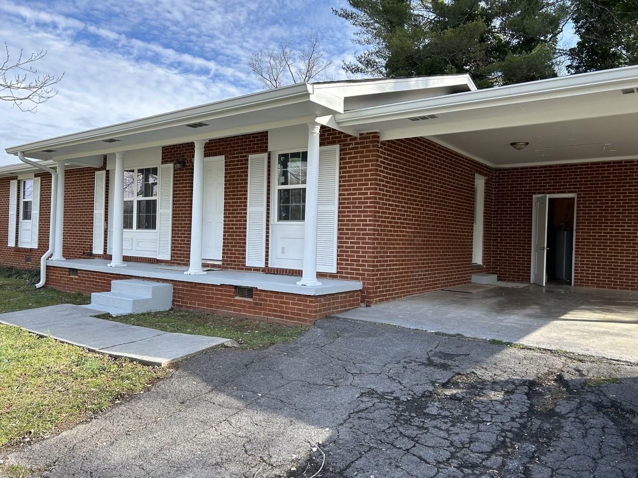 2910 Alto Vista Street Northwest #NA - Photo 2 of 13