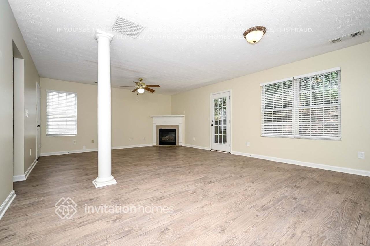 4065 Mission Way - Photo 4 of 18