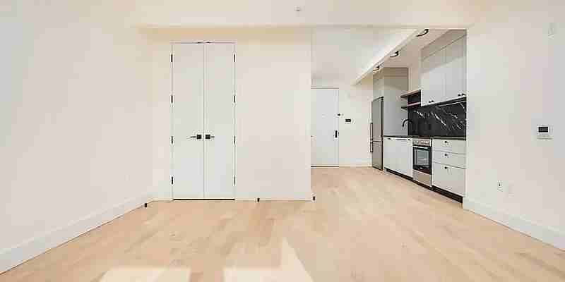 Gold St #1313 - Photo 3 of 20