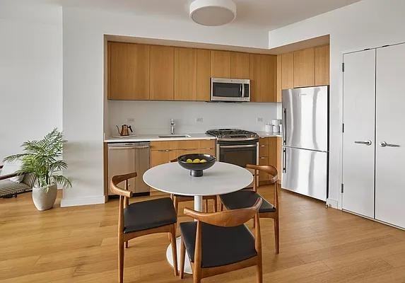 W 57th St #476 - Photo 7 of 20