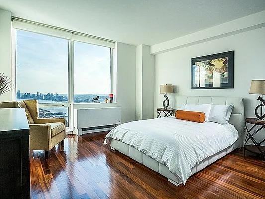 W 42nd St #S36E - Photo 2 of 14