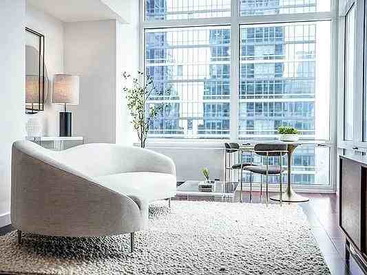 W 42nd St #S44F - Photo 2 of 13