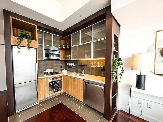 W 42nd St #S44F - Photo 3 of 13