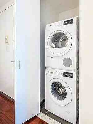 W 42nd St #S44F - Photo 5 of 13