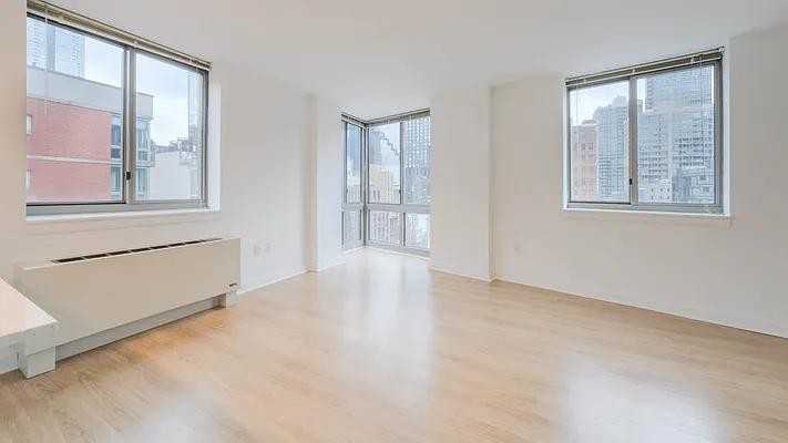 W 37th St #7A - Photo 7 of 20